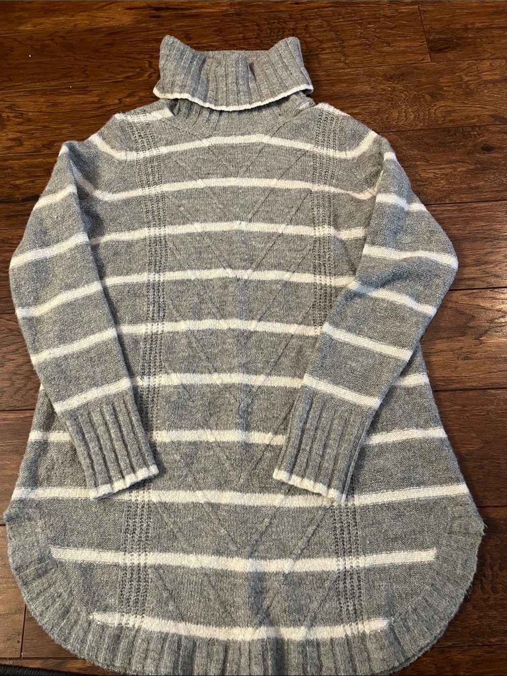Reitmans Gray & White Striped Turtleneck Sweater